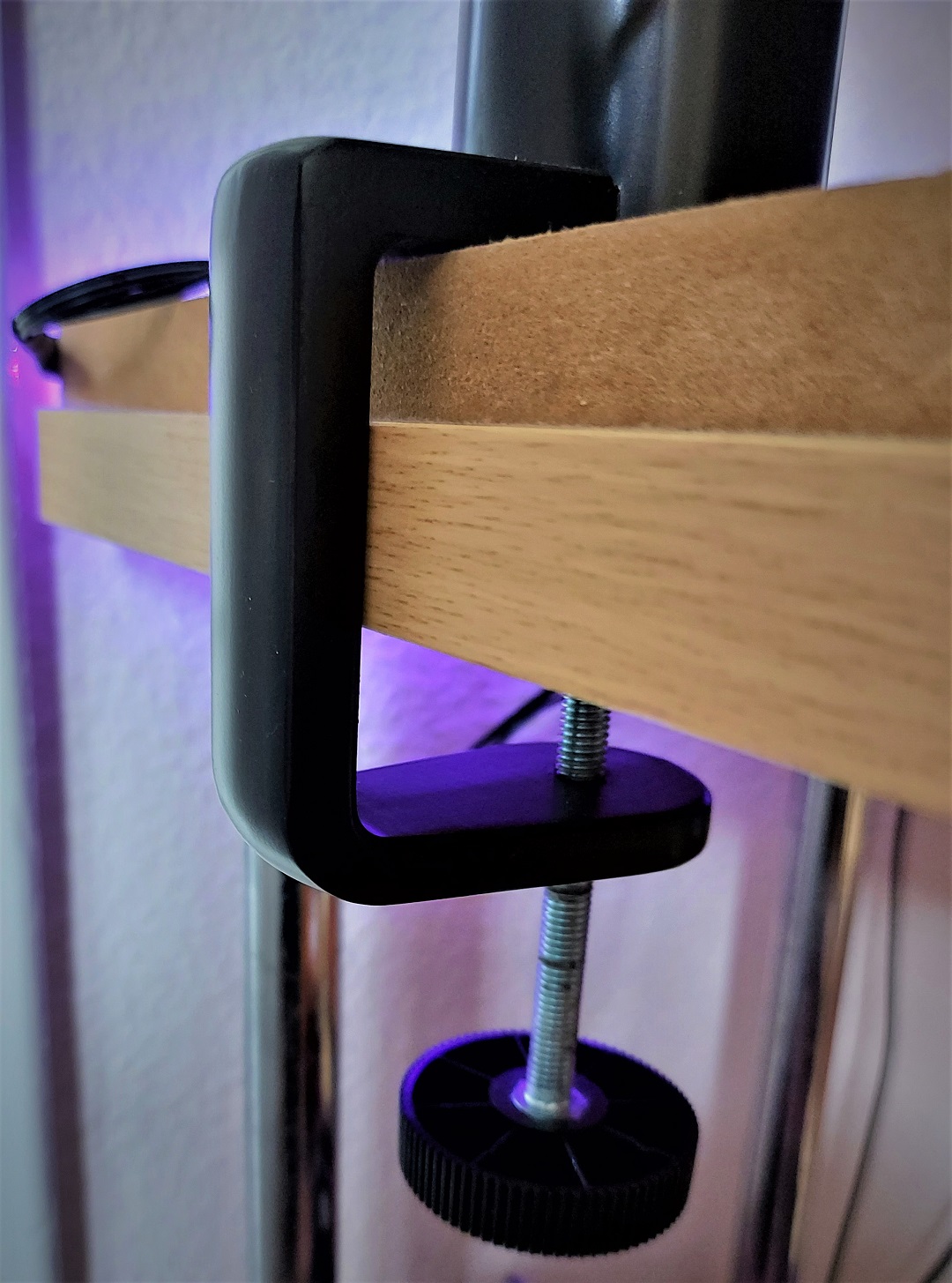 Thronmax Caster Boom Stand S2 (XLR) Review Total Gaming Addicts